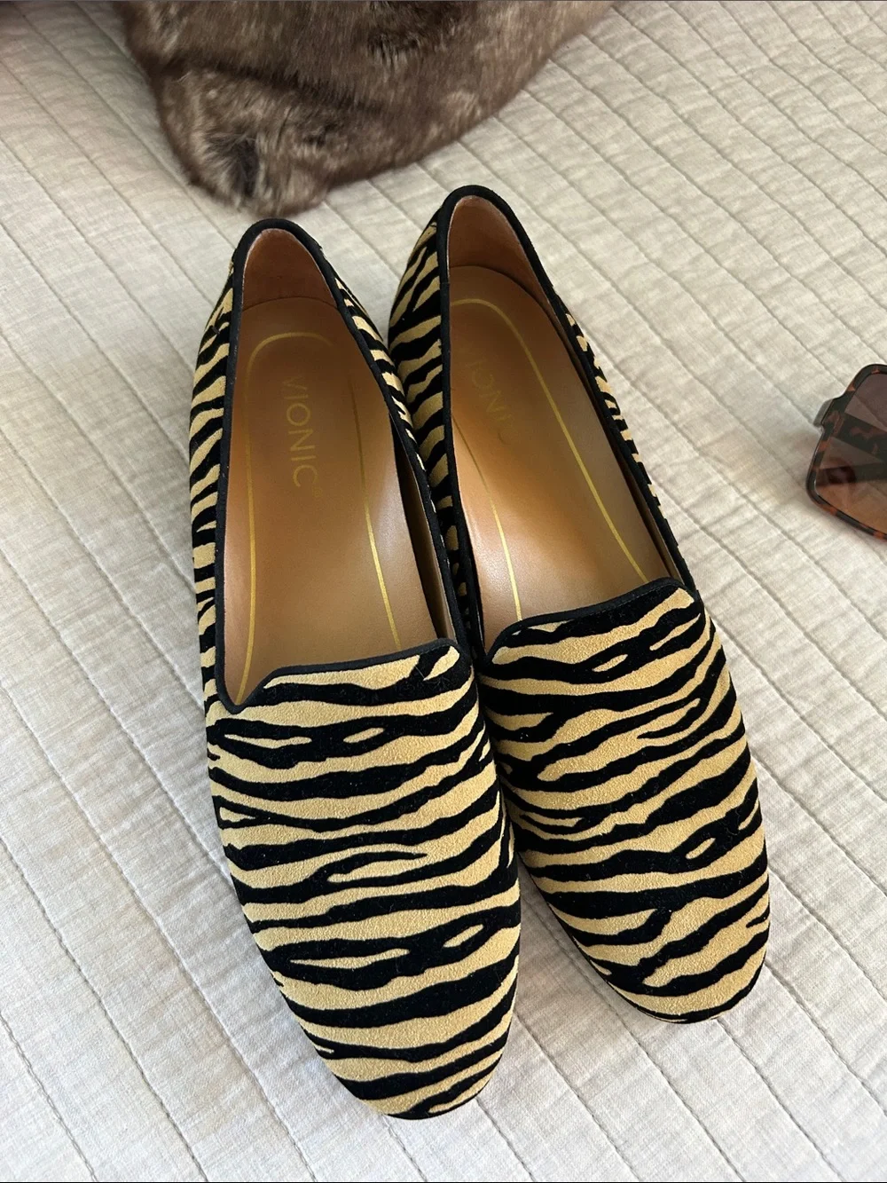 Vionic willa tiger striped classic suede leather loafer comfort flats 8.5